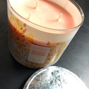 Bath & Body Works Mango Waters Candle-NWT